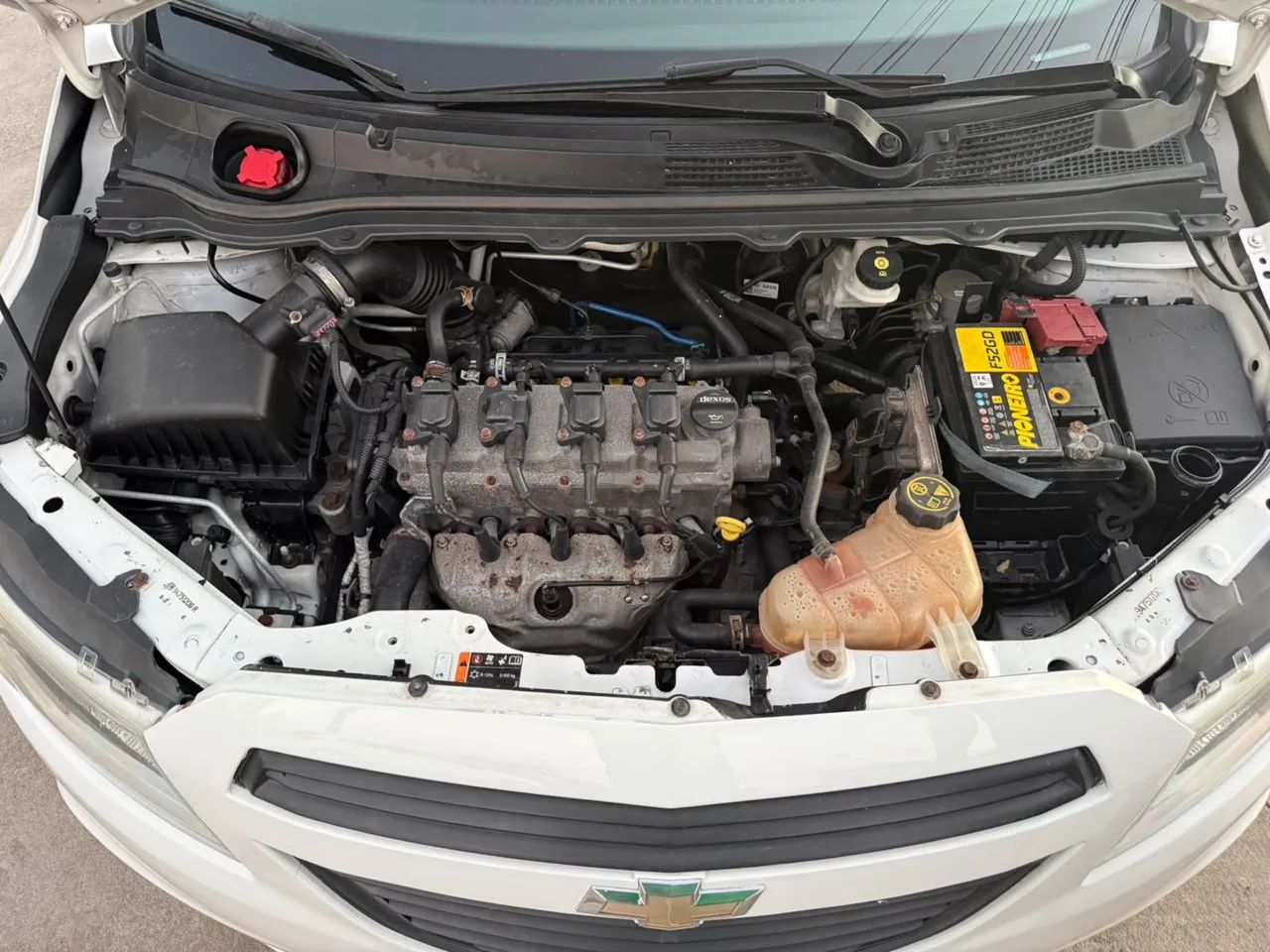 Chevrolet Onix JOY Hatch 1.0 8V Flex Mec. 4P 2018 - Foto 4