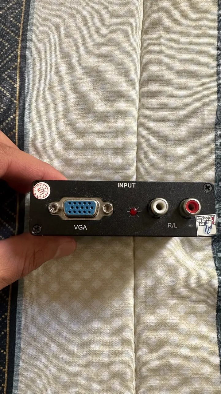 Adaptador VGA para HDMI