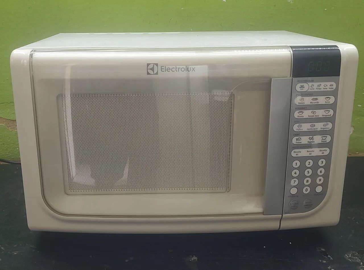 Microondas Eletrolux "31" Litros super conservado 