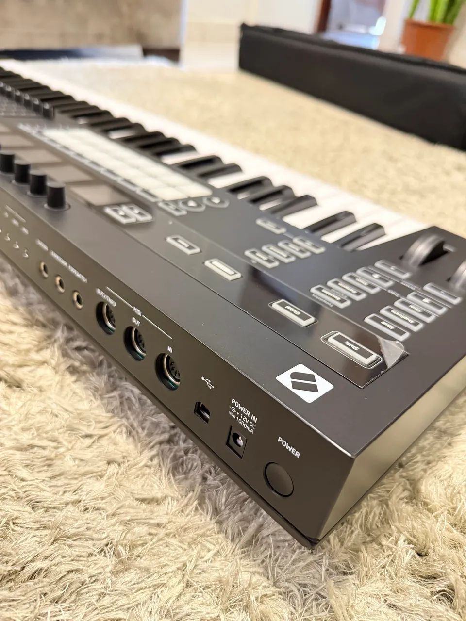 Controlador novation 61SL MK3  - Foto 5