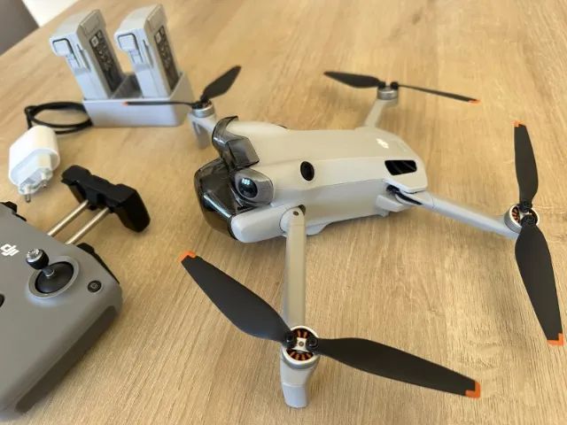 Drone DJI Mini 4 Pro com 2 Baterias - Zerado - Foto 4