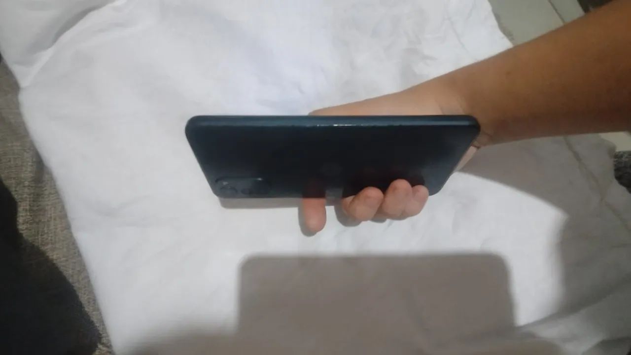 Vende-se Moto E32  - Foto 3