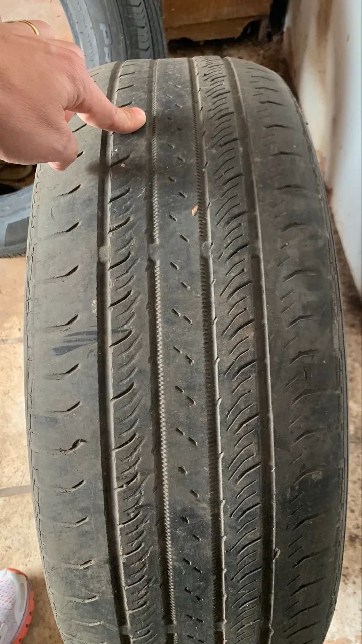 Pneu para (step) 225/60 R18  - Foto 2