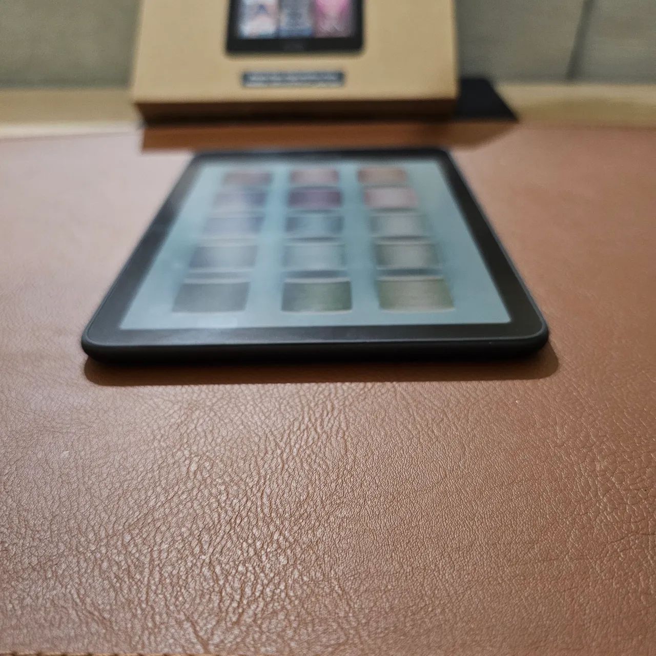Kindle Colorsoft Signature 32gb com defeito - inclui caixa e