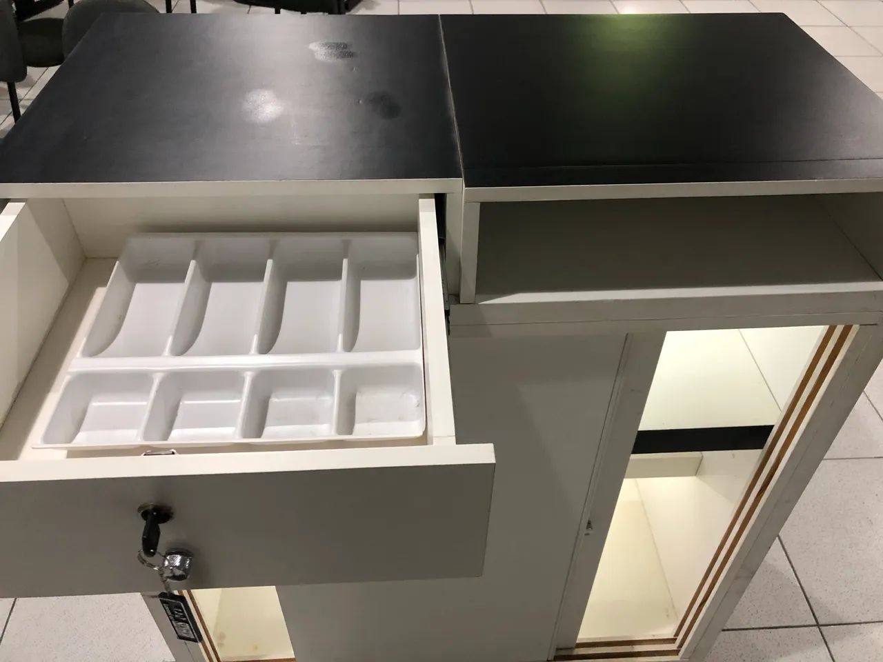 VITRINE CAIXA EXPOSITORA COM LED E RODINHAS - Foto 2