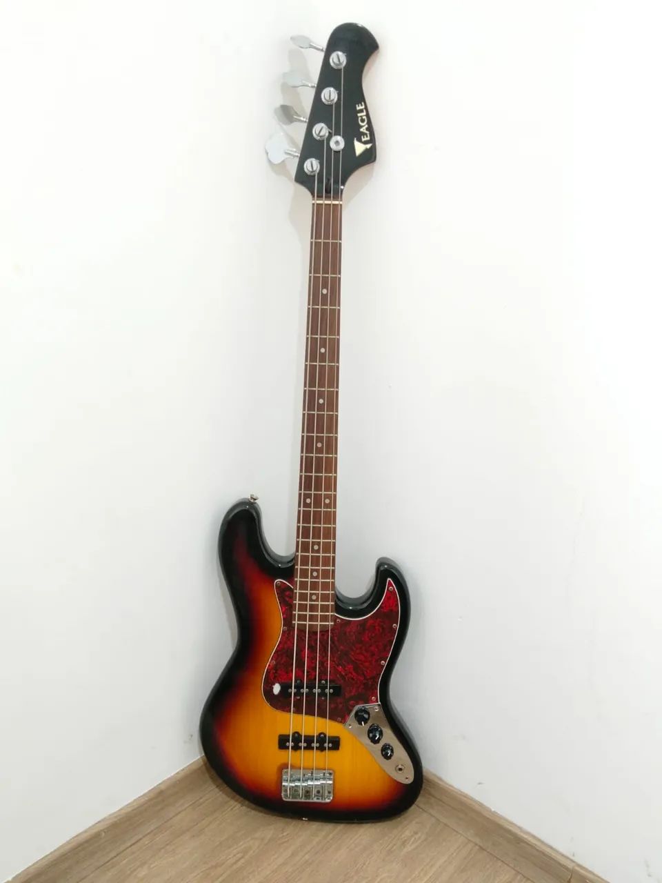 Contrabaixo Eagle Jazz Bass - Foto 5