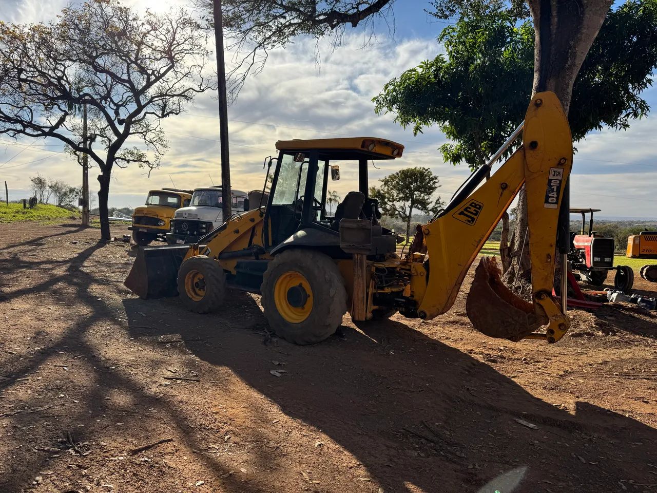 Retroescavadeira jcb214e - Foto 3