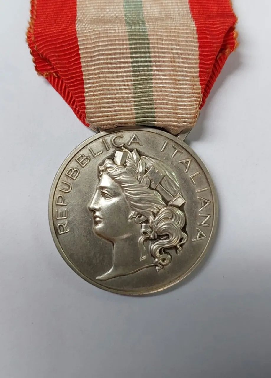 MEDALHA de PRATA 800