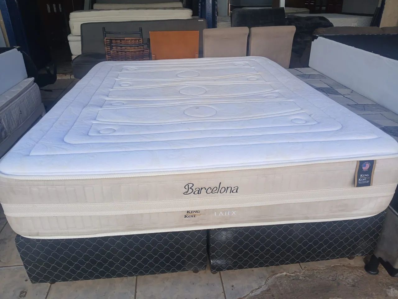 Cama box Queen size colchão king koil molas ensacadas  - Foto 2