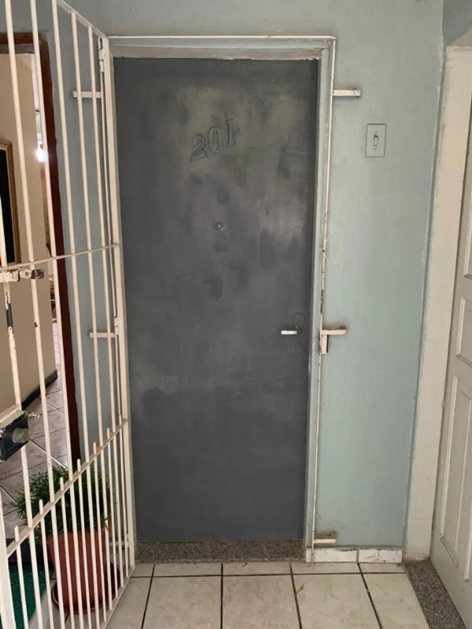 Apartamento 3/4 Padrão-Venda