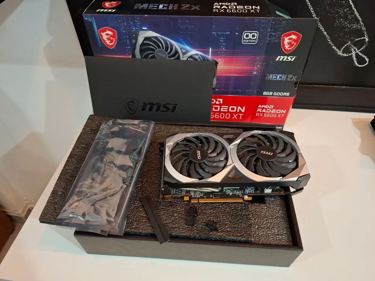 AMD Radeon RX 6600XT MSI Mach 2x
