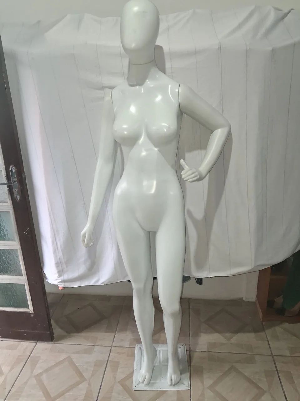 Vendo Manequim com Base  - Foto 2