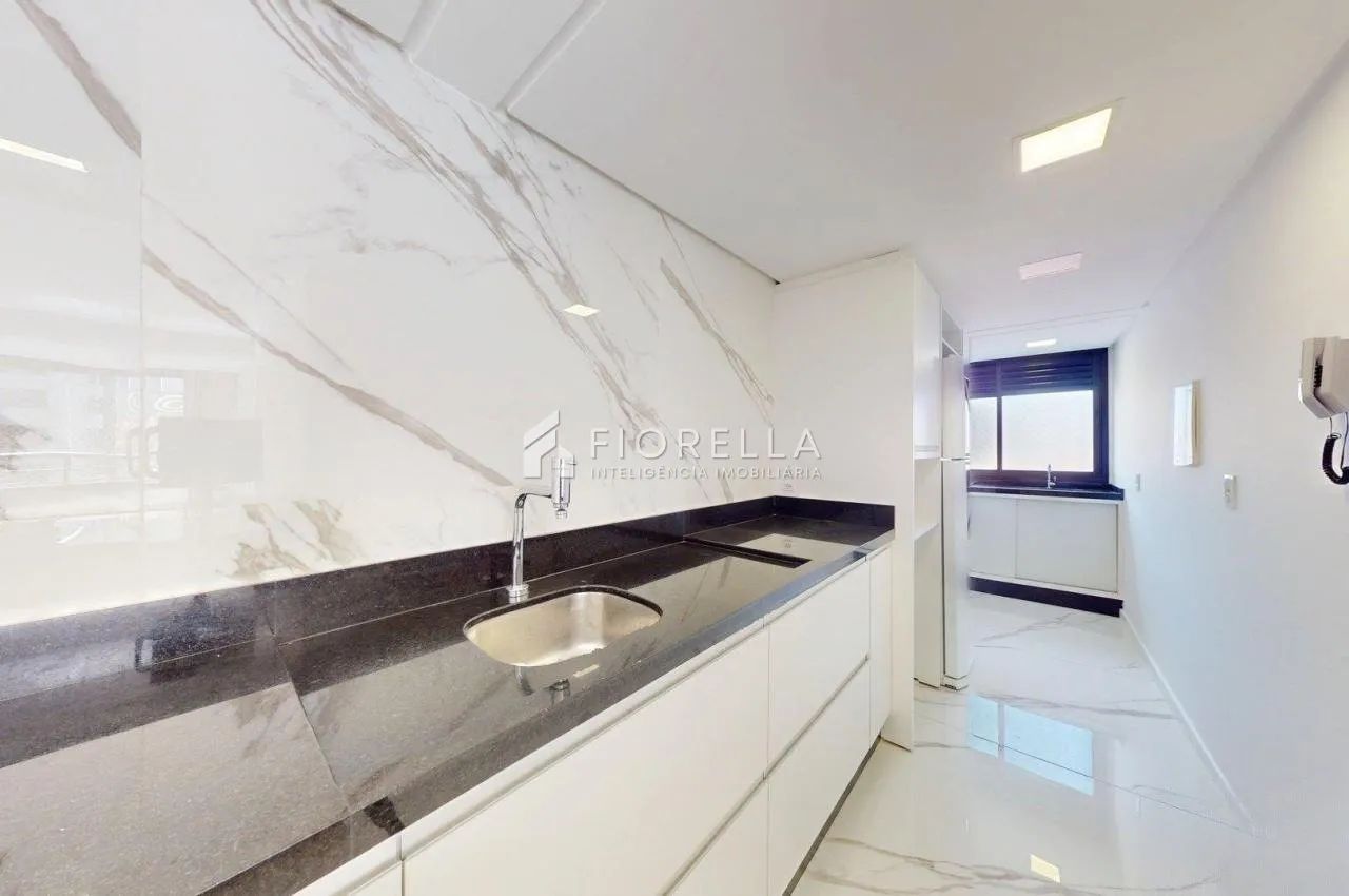 Apartamento com 02 dormitórios sendo 01 suíte - Centro, Florianópolis. - Foto 4