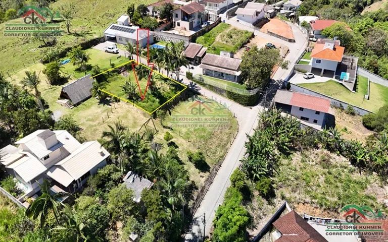 Terreno próximo do Centro de Santo Amaro em local alto com Escritura Pública