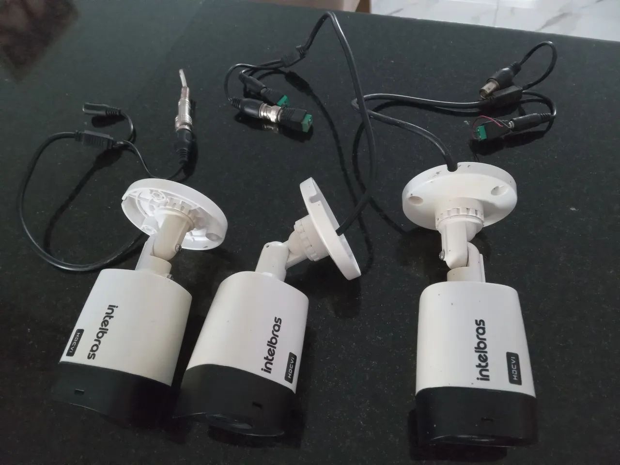 Vendo 4 câmeras intelbras