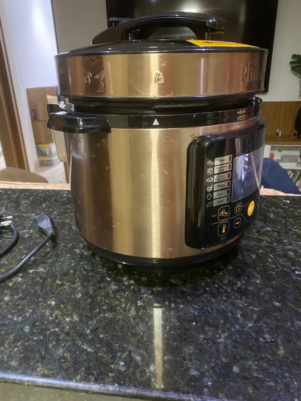 Panela de pressão elétrica Philco 5L - Foto 4