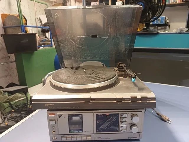 Toca disco Gradiente d40 com reciver Gradiente cs 35