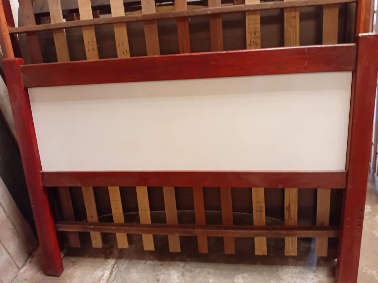 Cama de casal de madeira - Foto 2