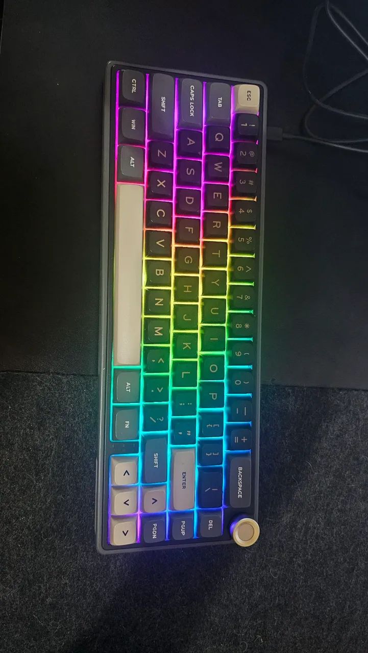 Teclado mecânico Royal Kludge 65 - Foto 2