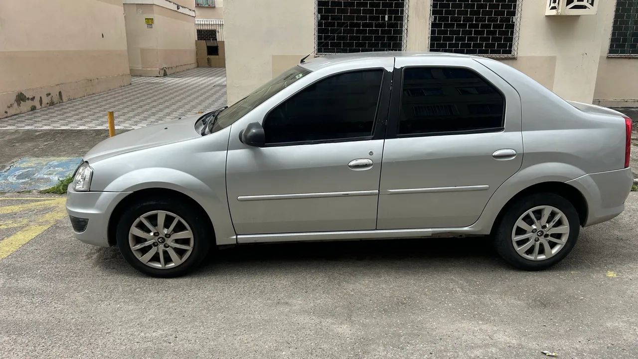 Renault Logan Expression Hi-flex 1.6 8V 4P 2011 - Foto 4
