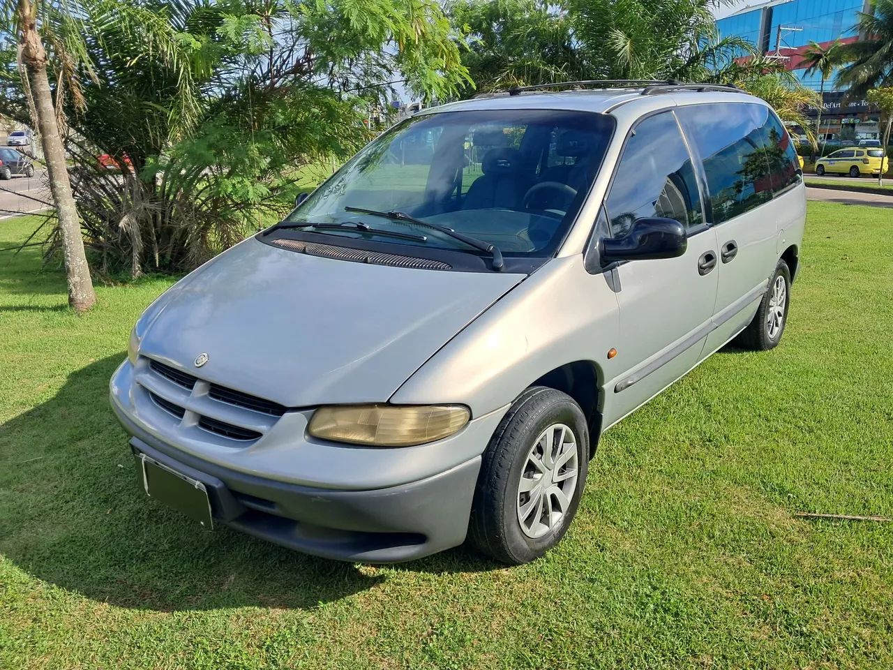 Chrysler Caravan SE 2.4/3.3 2000