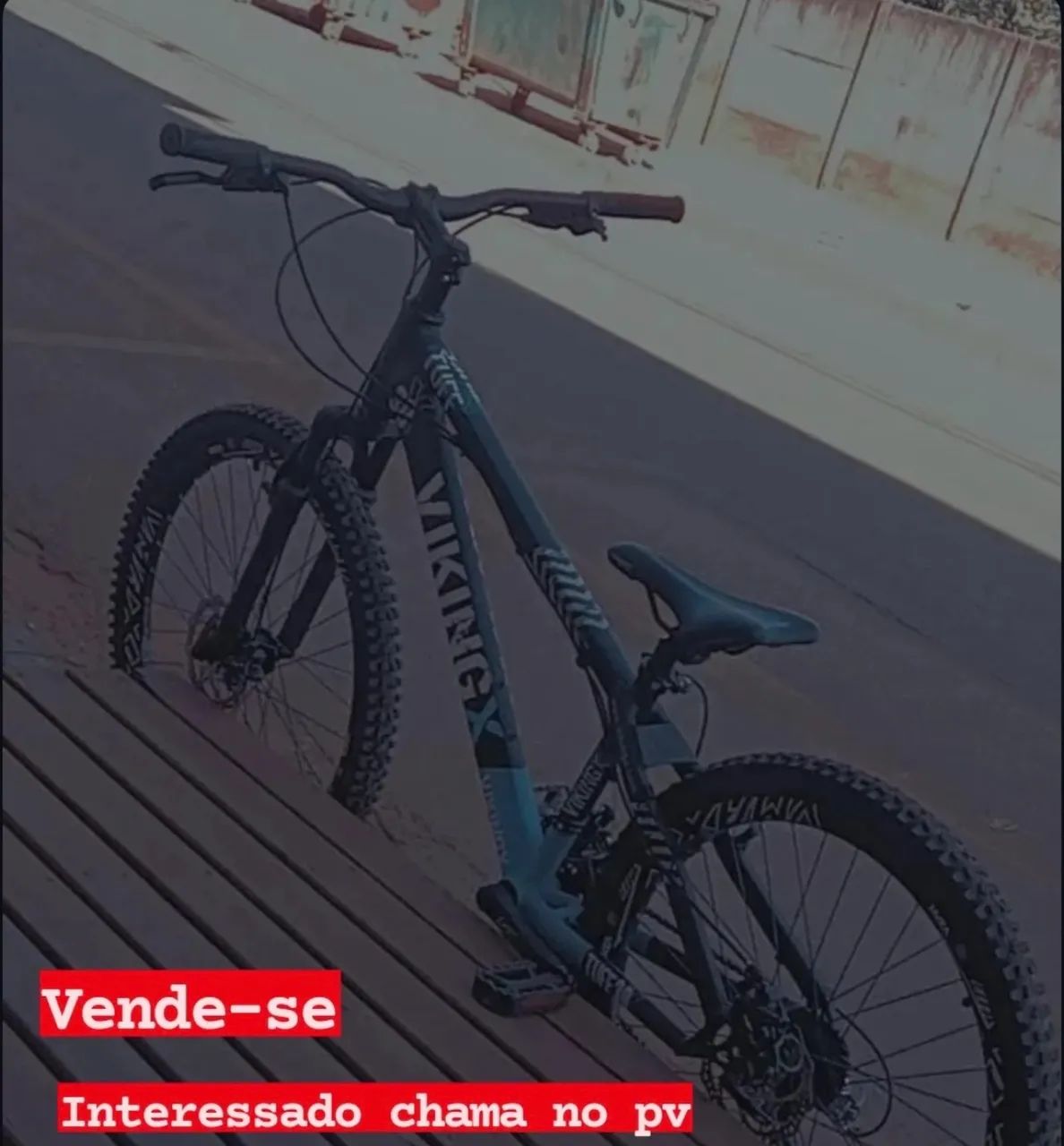 Vende-se bicicleta viking 