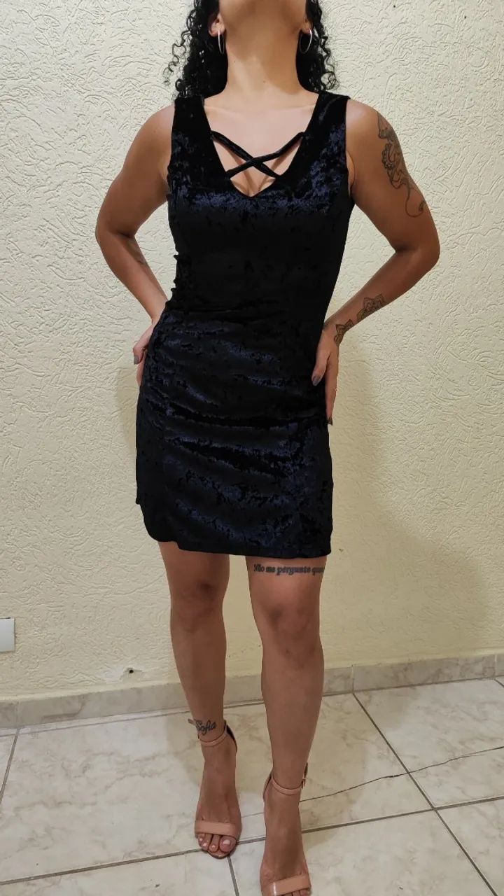 VESTIDO PRETO AVELUDADO - Foto 2