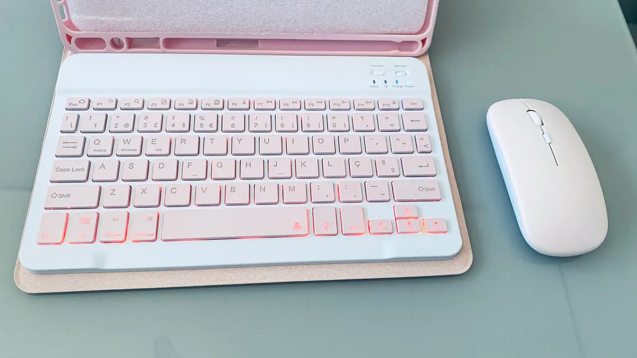 Capa com teclado para IPad - Foto 3