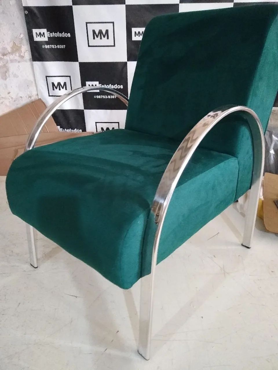 Poltrona decorativa braços alumínio 'U' - Foto 2