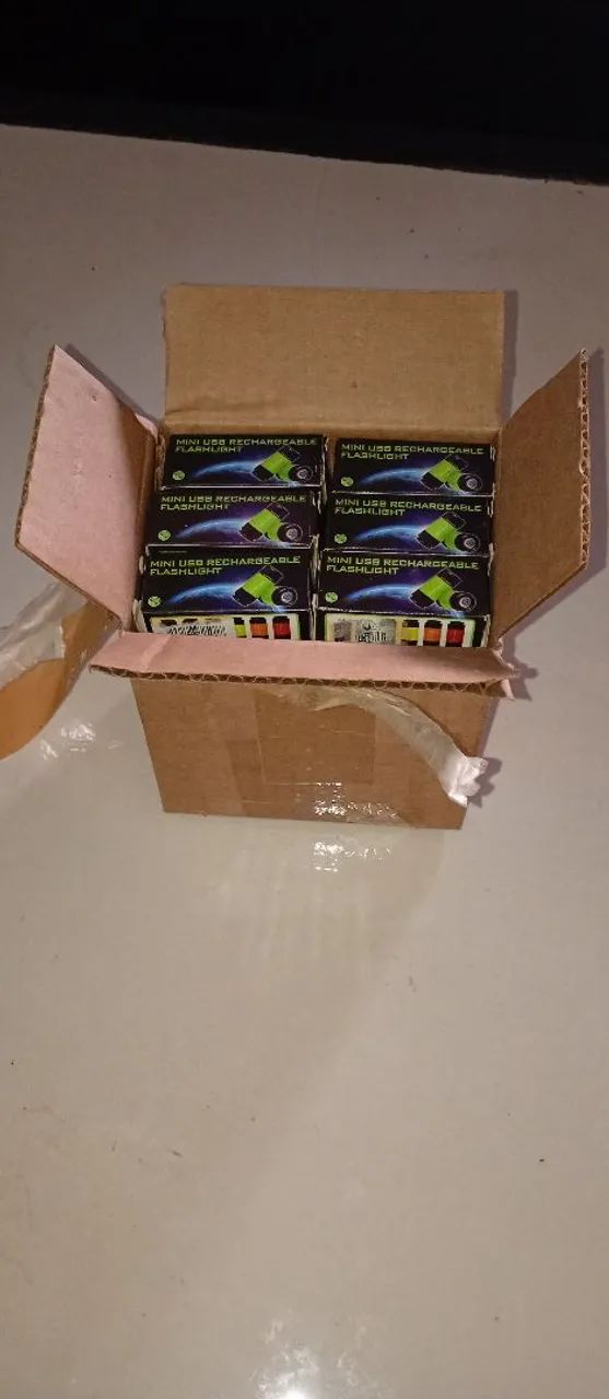 Caixa com 30 unidades de Mini Lanternas USB!  - Foto 2
