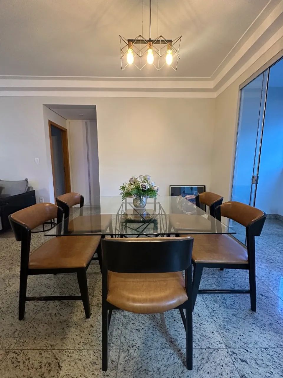 Luxury dining table with 6 chairs!65570225247747121