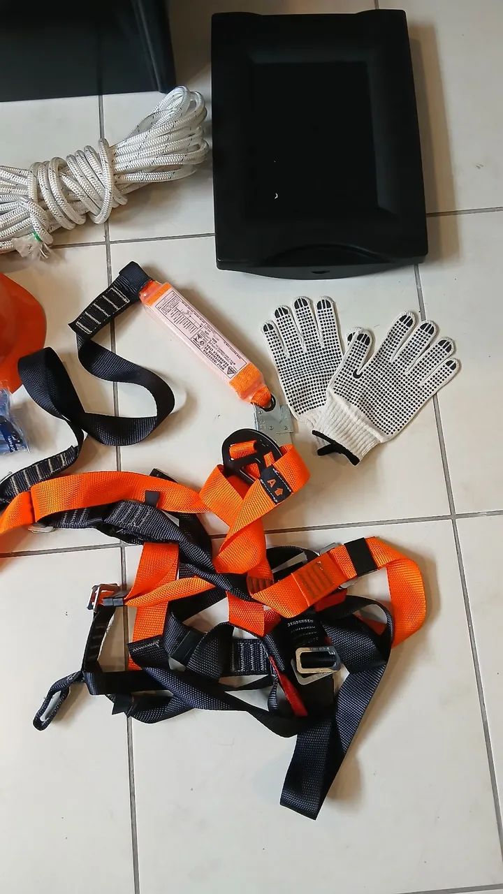 Kit de equipamento de proteção individual (EPI) para trabalho em altura - Foto 4