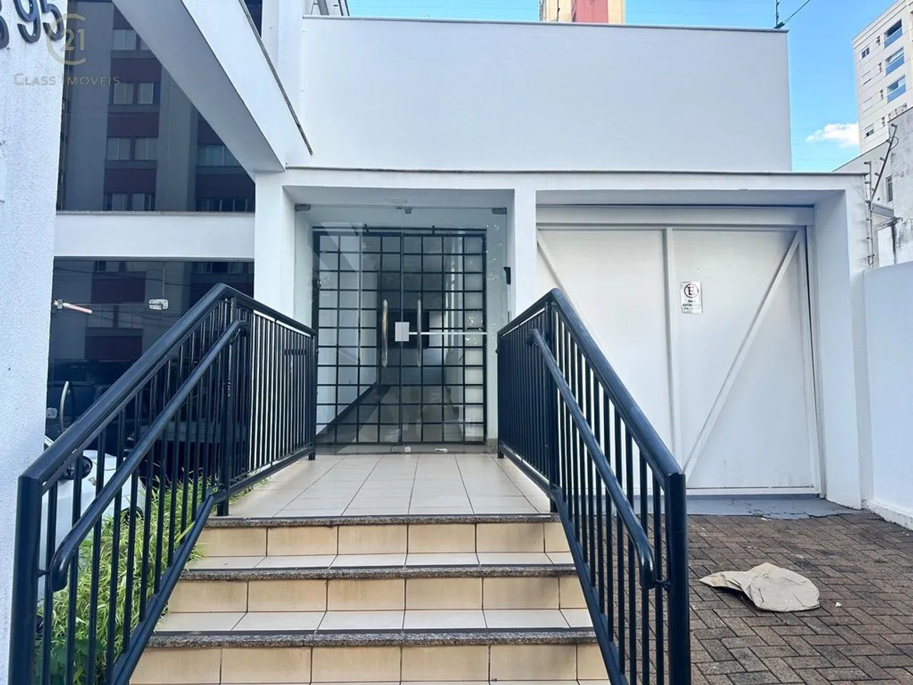 Casa para alugar em Londrina, Centro, com 5 quartos, com 508 m² - Foto 3
