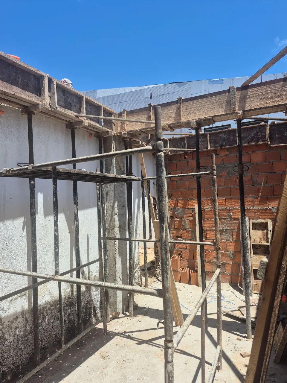Carpinteiro+ Equipe de obra  - Foto 3