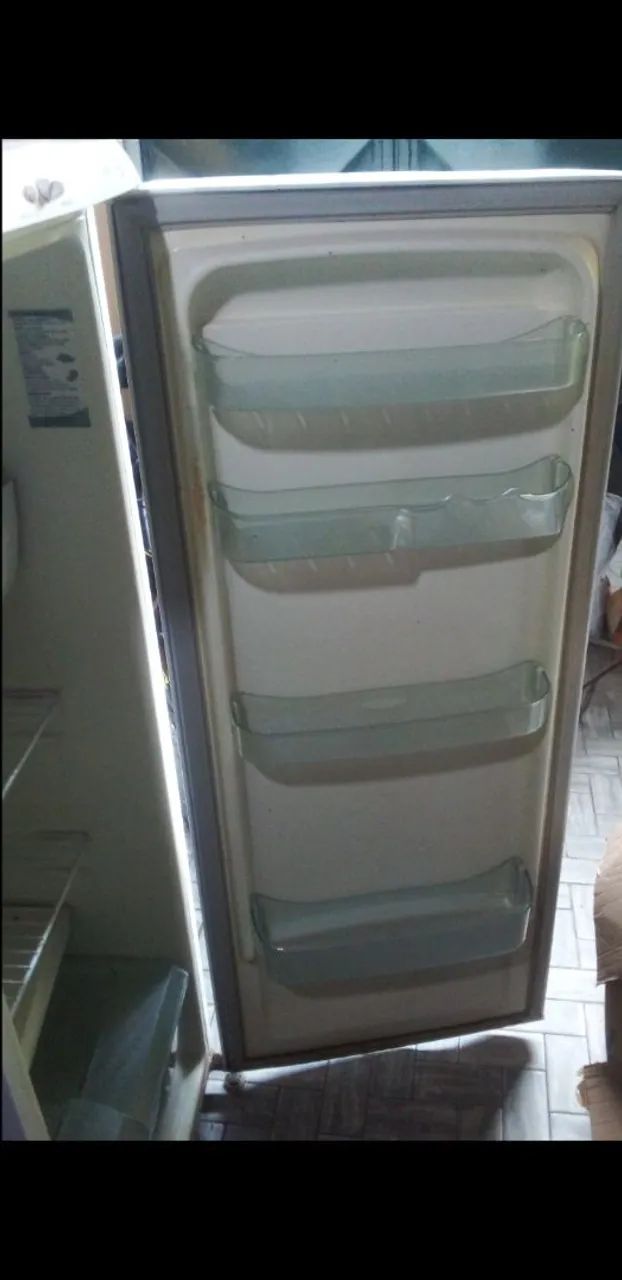 GELADEIRA ELECTROLUX RE 28 - Foto 4