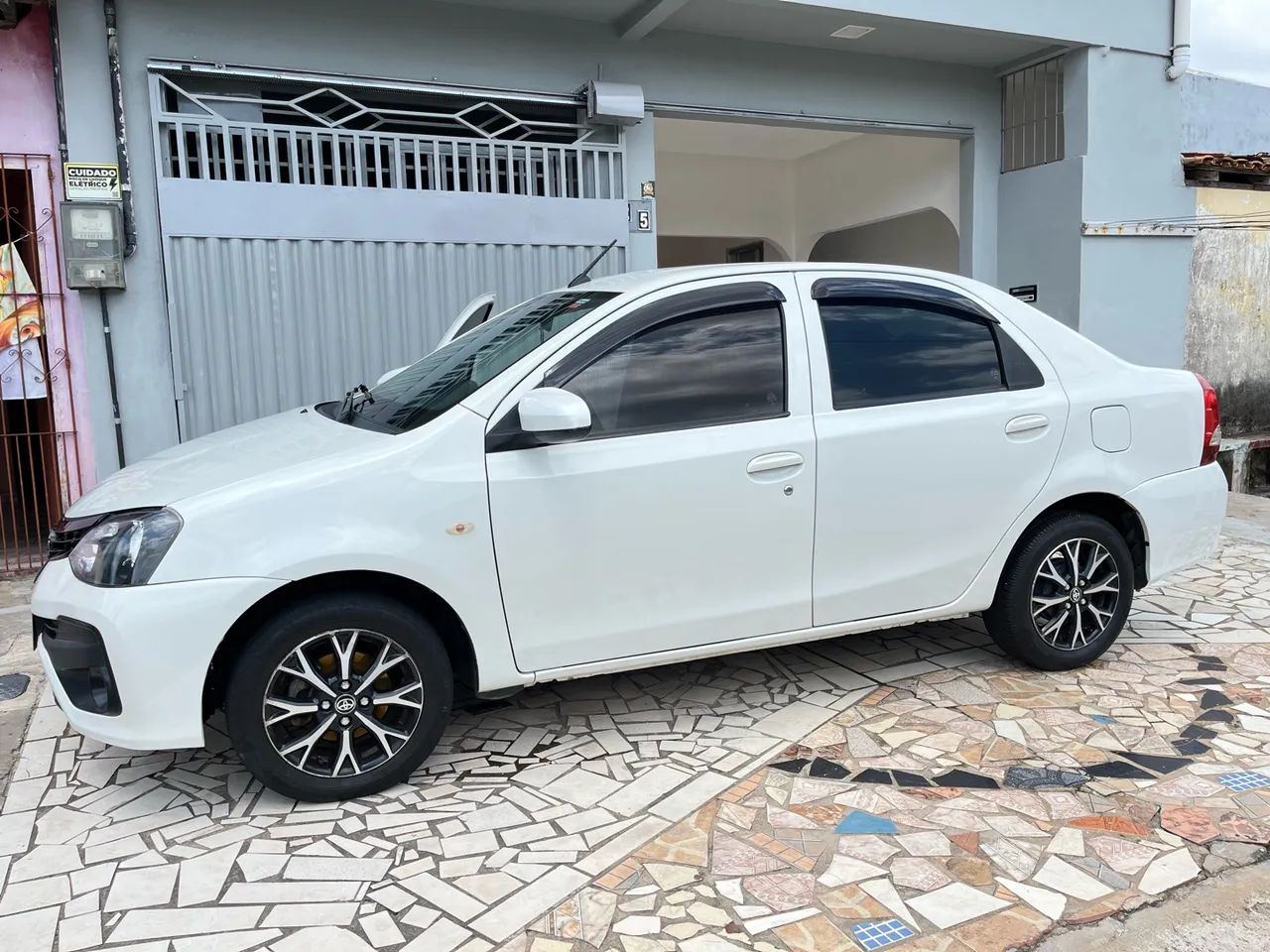 Toyota Etios ETIOS X Sedan 1.5 Flex 16V 4p Mec. 2019