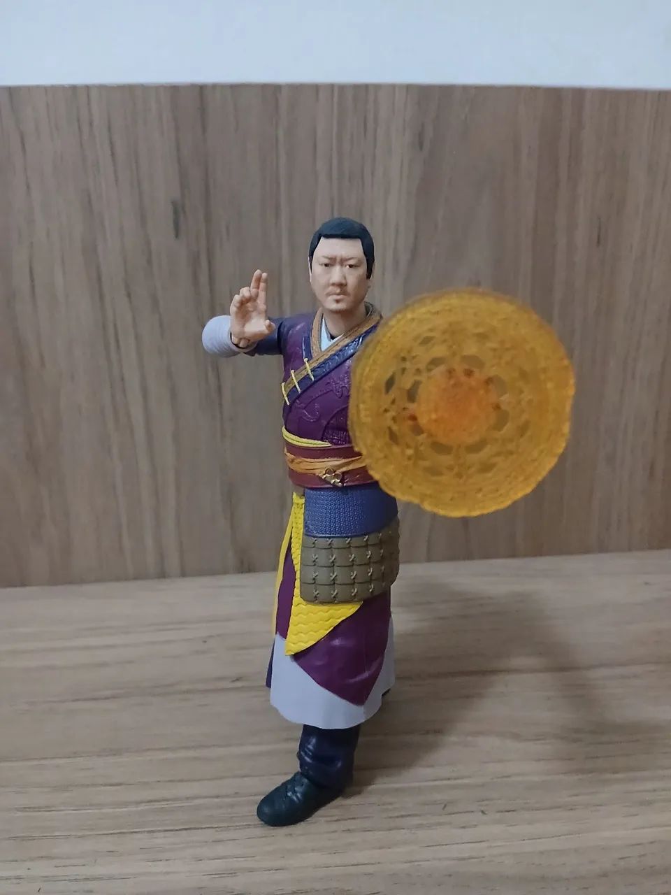 Boneco Wong Marvel Legends