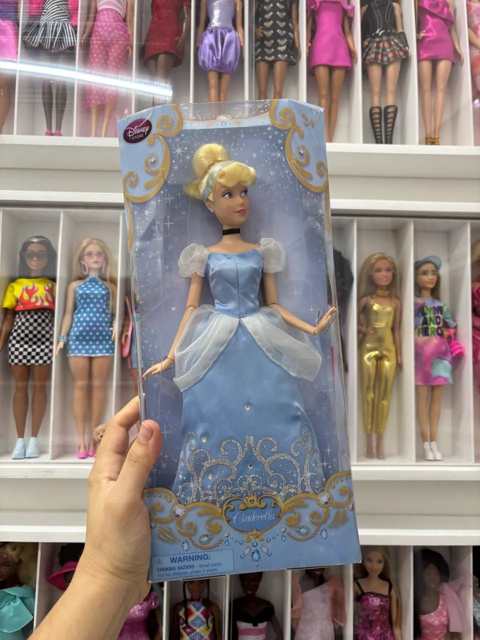 Boneca Cinderela LACRADA BARBIE 