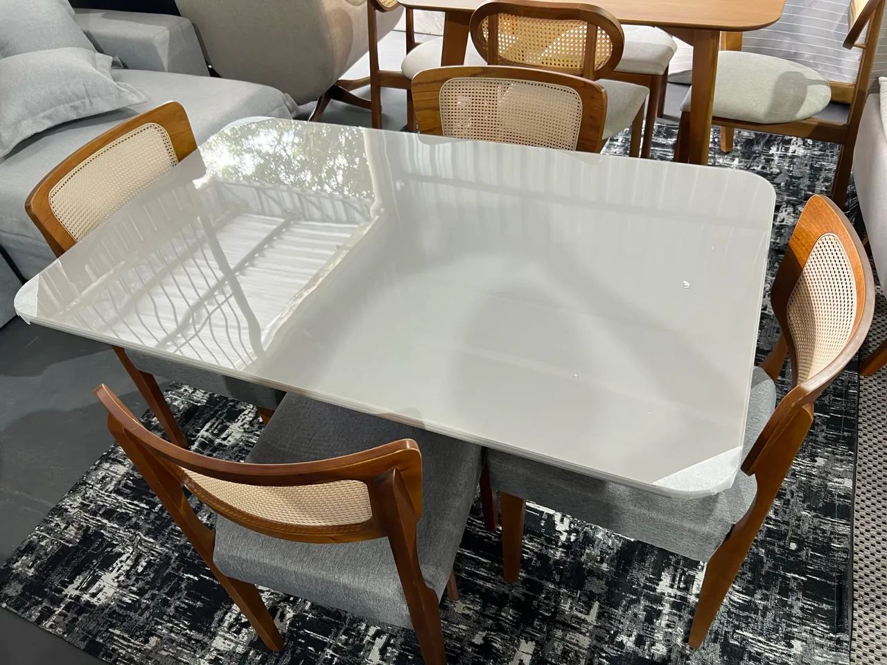 Mesa de jantar 4 cadeiras 1.30x80 - Foto 3