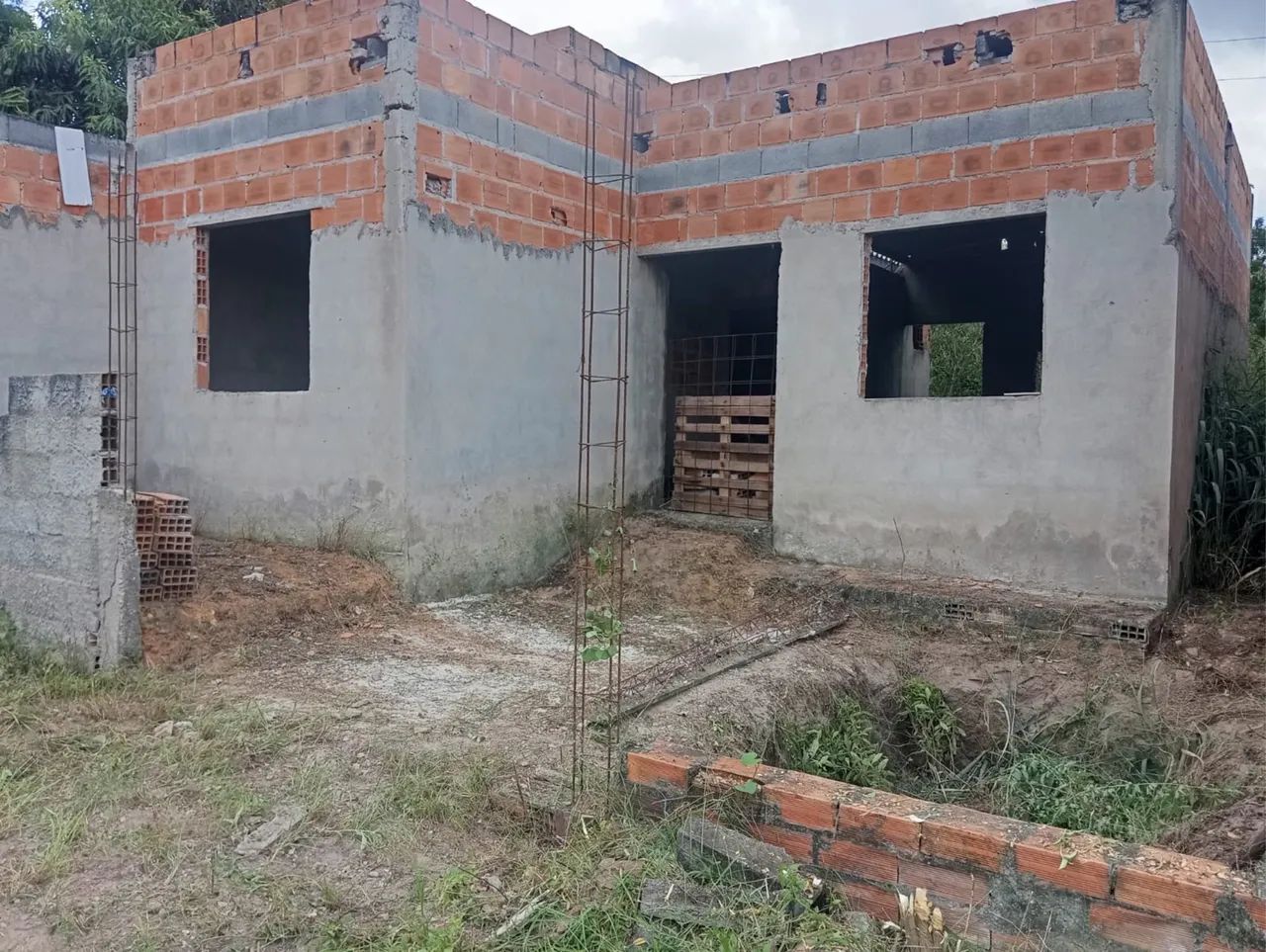 Casa em Contruçao; Próximo ao parque da cidade! - Foto 2