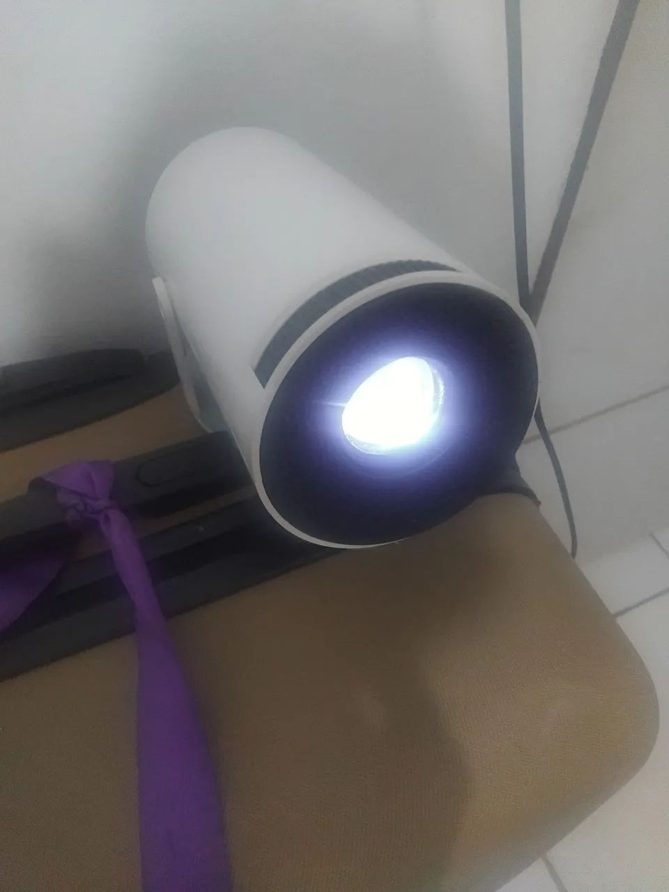 PROJETOR PORTÁTIL 