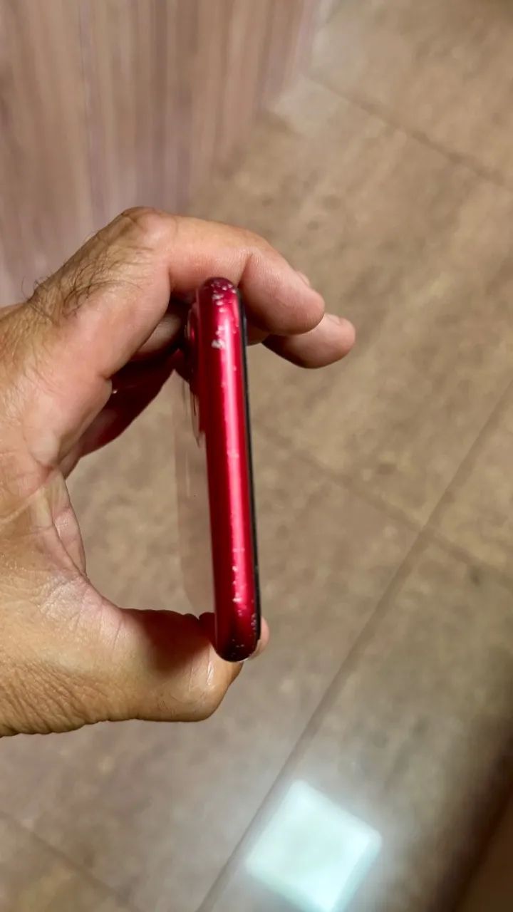 iPhone 11  Vermelho  64Gb   68% Bateria   - Foto 2