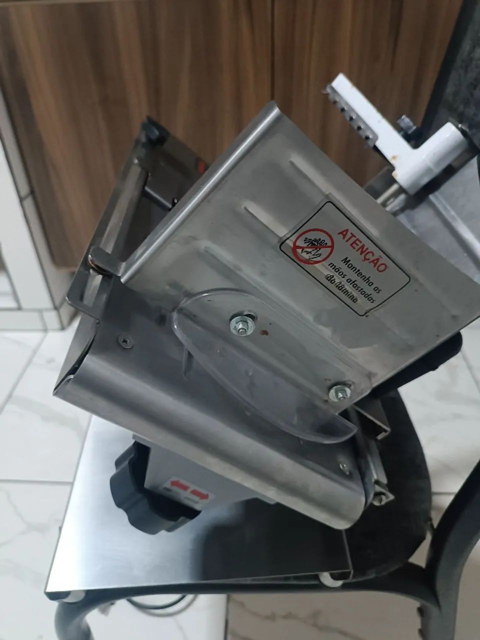 Cortador de Frios Bermar semi nova - Foto 2