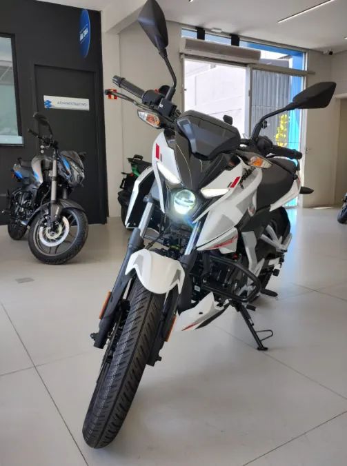 Bajaj Pulsar 150 - Foto 2
