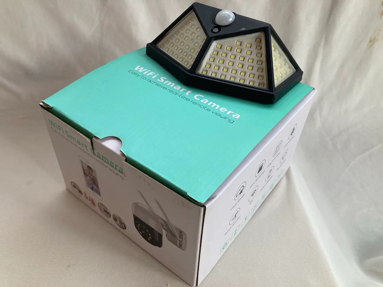 Câmera Wi-Fi Giratória com Cartão 64Gb e Led Solar - Foto 3