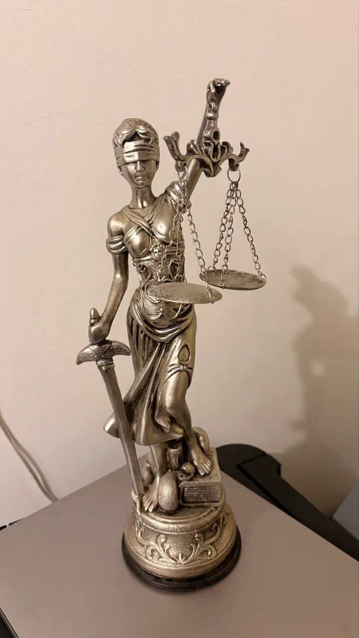 Estatueta Deus Themis  - Foto 3