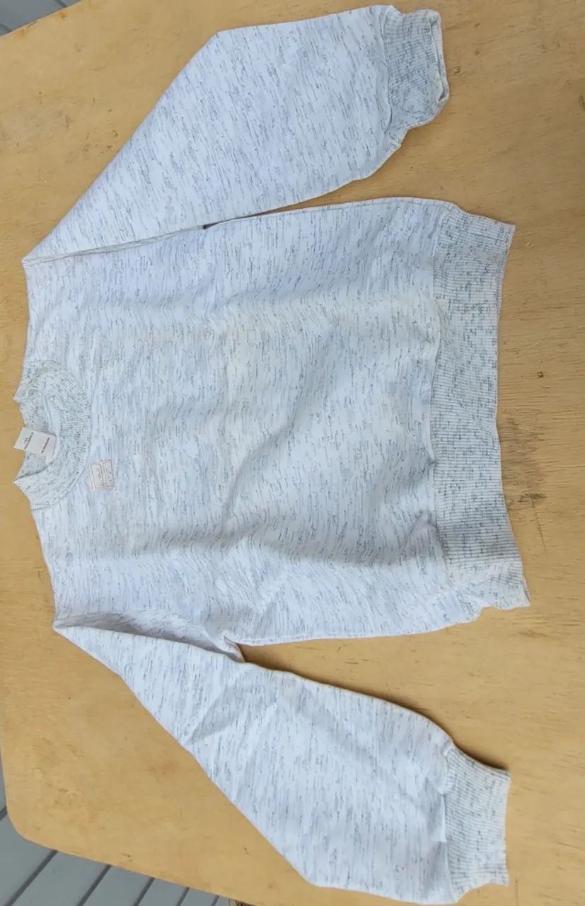 Estoque de camisetas e moletons (522 peças de Roupa) - Foto 2