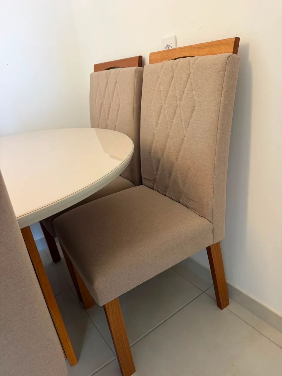 Mesa com 8 Cadeiras - Foto 4