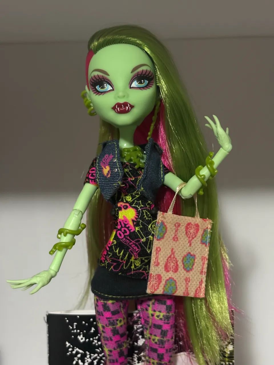 Boneca Monster High Venus McFlytrap Creeproduction 2026 - Foto 2