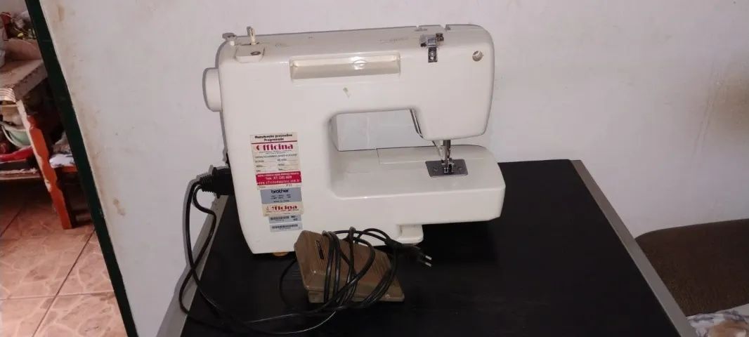 Máquina de Costura Brother